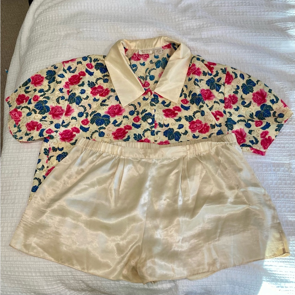 Victoria's Secret Pink Floral Glazed Satin Short Pajama Set